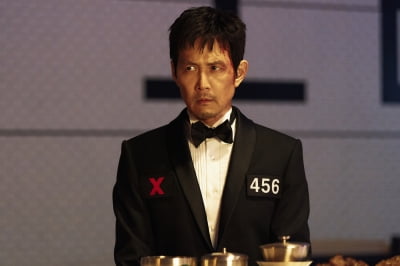 "왜 나만 살려준 거야?" 절친 죽은 이정재, 결국 분노했다…더 잔혹해진 '오징어게임3'