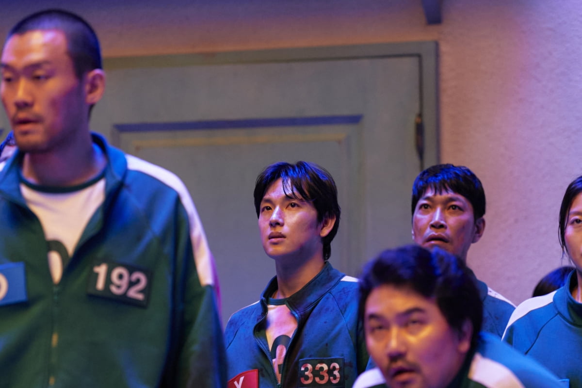 "왜 나만 살려준 거야?" 절친 죽은 이정재, 결국 분노했다…더 잔혹해진 '오징어게임3'