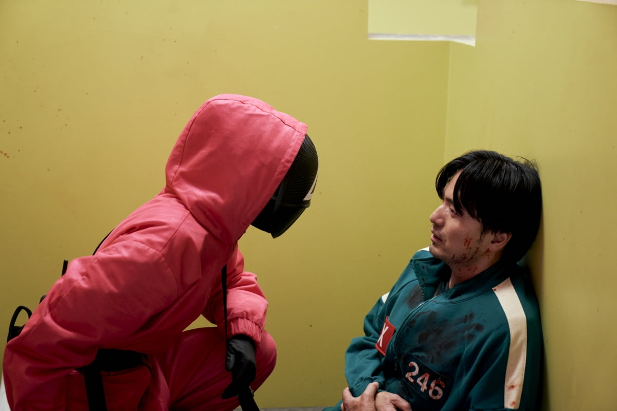 "왜 나만 살려준 거야?" 절친 죽은 이정재, 결국 분노했다…더 잔혹해진 '오징어게임3'