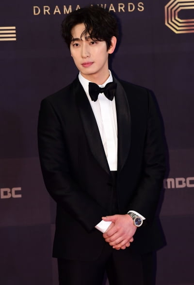'김수빈♥' 윤박, 야구 얼마나 좋아하길래…대종상 시상식도 팽개칠 판 ('야구대표자')