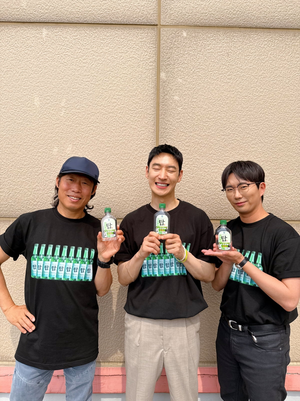 '소주전쟁' 무대인사 맛집이네…마지막열까지 찾아가는 팬서비스