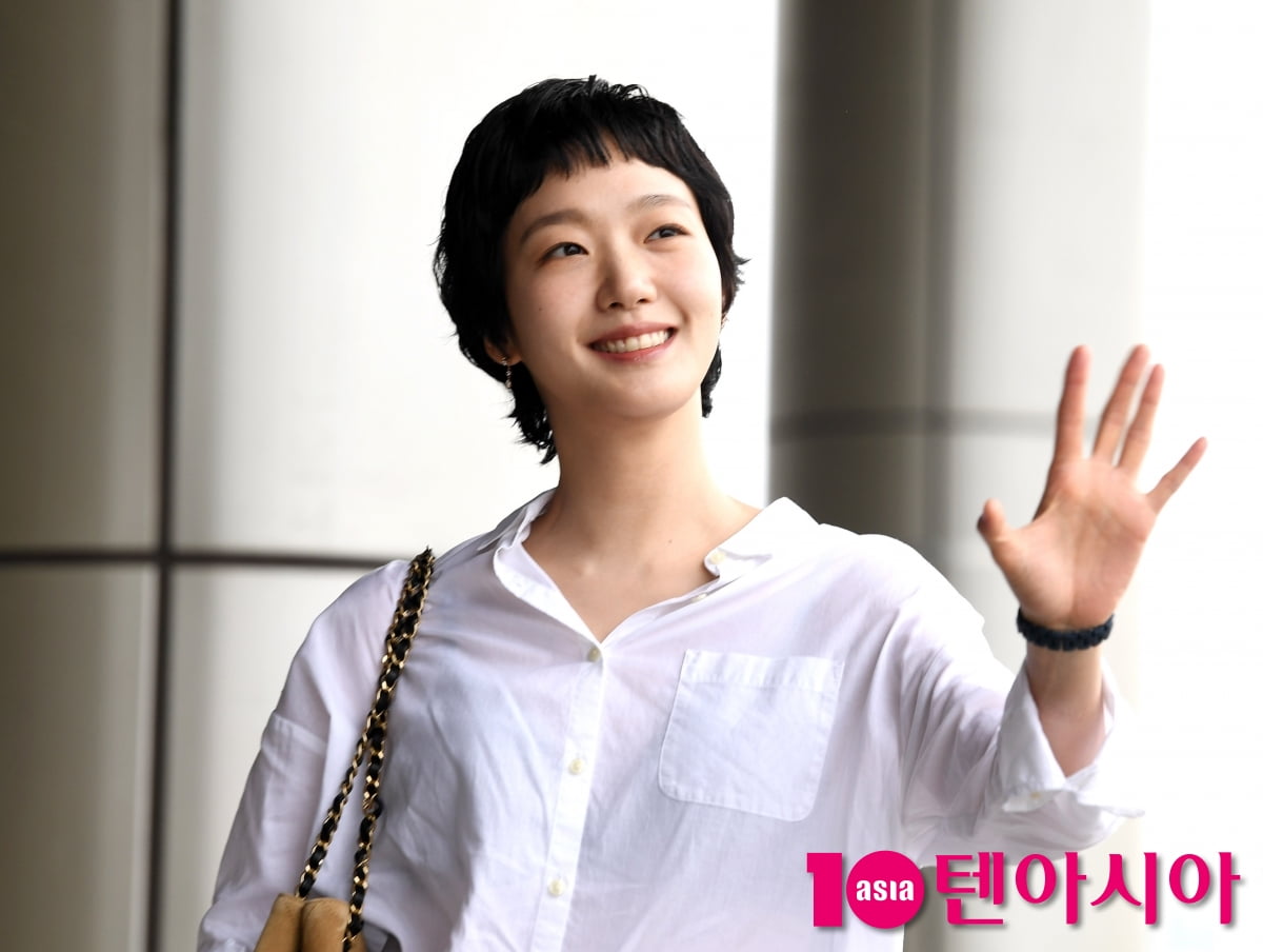 김고은, 청순미 뿌리며 출국...태양도 질투하는 미모[TEN포토+]