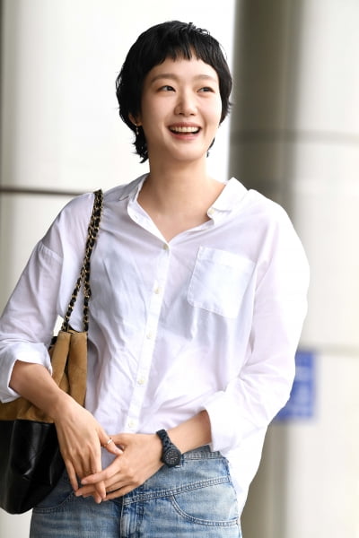김고은, 청순미 뿌리며 출국...태양도 질투하는 미모[TEN포토+]