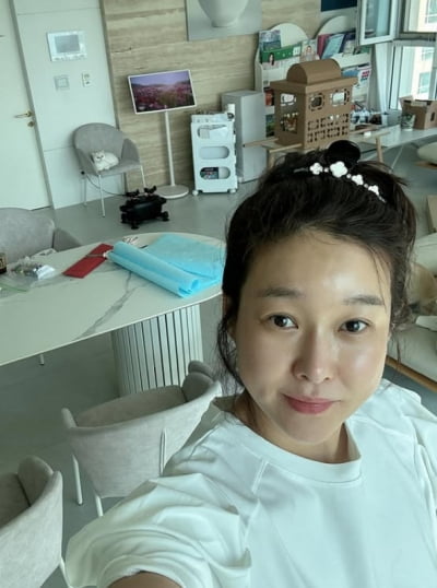 누구 뽑았게?…현영, 학교 소품으로 정치색 인증하는 '27년' 짬바