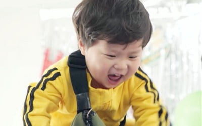 '김준호 아들' 정우, '초대형 생일 선물' 클라스 남다르네…아빠 똑 닮은 DNA('슈돌')