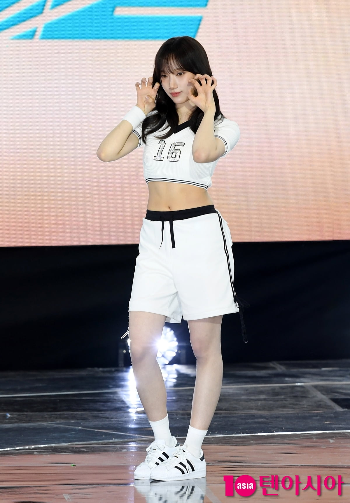 유스피어 소이, 댕냥이 포즈[TEN포토+]