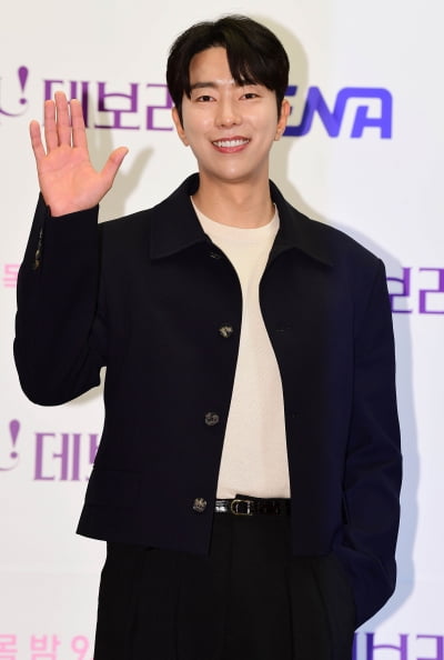 비혼 선언 했는데…윤현민, 유명 女 연예인과 ♥핑크빛인가 "오빠라고 해도 되나" ('미우새')