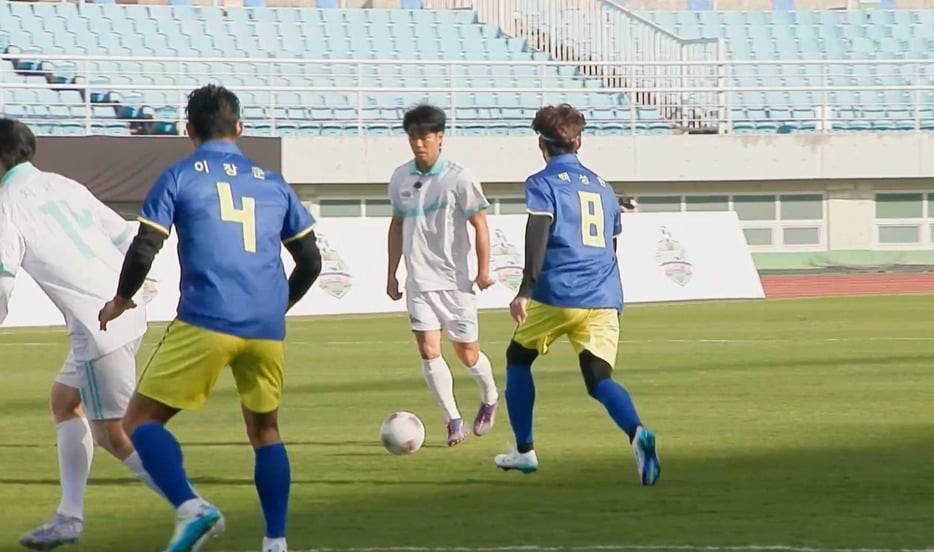 안정환vs이동국, 1라운드 1위 놓고 정면 승부...징크스 벗을까 ('뭉쳐야찬다4')