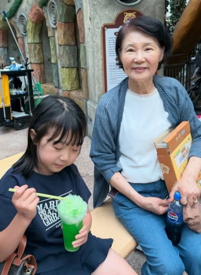 "어릴 때 성형" 이지혜, 모친 수술까지 폭로…"자연미인 아니야"