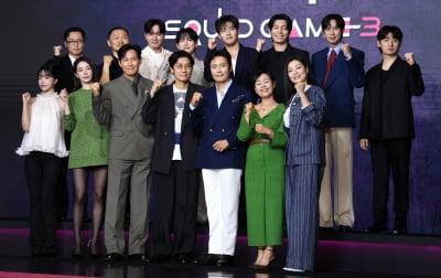 오징어게임3 주역들 힘찬 파이팅!...27일 만나요[TEN포토+]