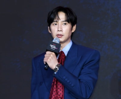 박성훈, '오겜' 음란물 게재 논란 극복 후 밝은 얼굴…"묻을 일" 입장 표명한 감독[TEN이슈]