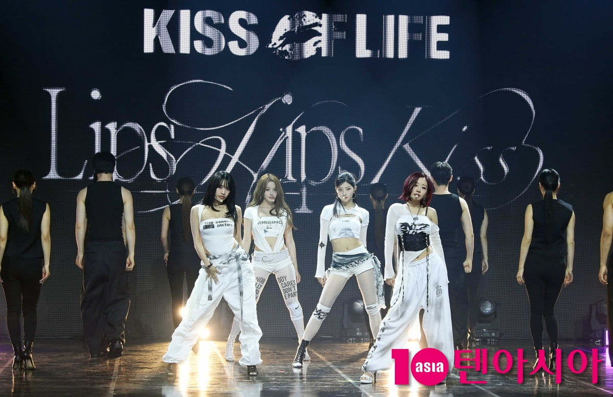 키스오브라이프, 끈적끈적한 타이틀곡 'Lips Hips Kiss'[TEN포토+]