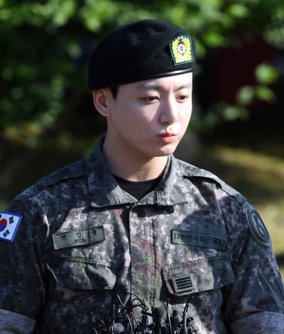 BTS 정국, 전역하자마자 무슨 날벼락…자택 침입하려던 중국인 체포 [TEN이슈]