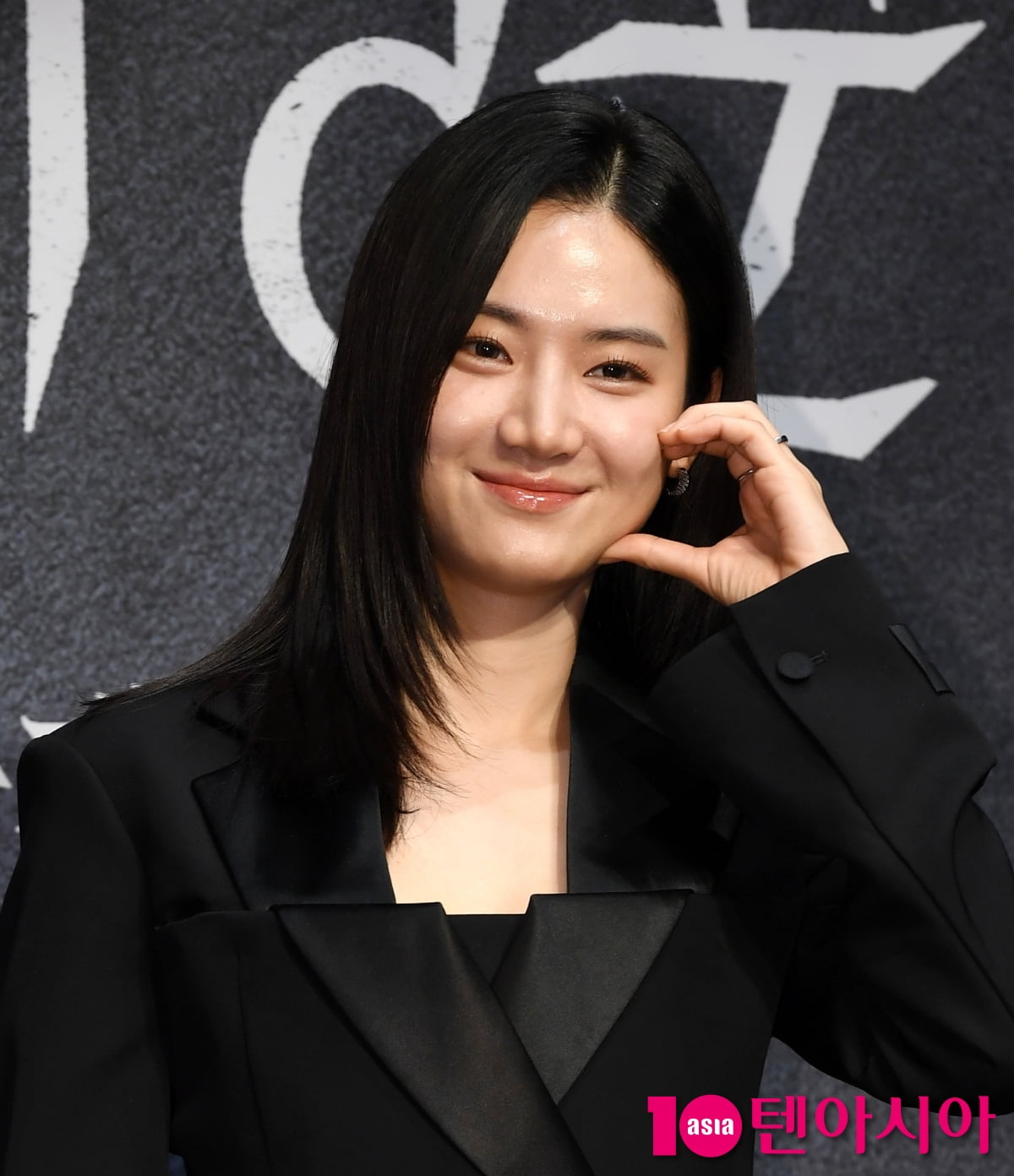 '메스를 든 사냥꾼' 박주현, 철인3종으로 만든 미모...스윗한 미소[TEN포토+]