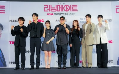 '기생충' 각본가, 연출로 데뷔했다…"대선 시점에 공개할 수 있어 기뻐" ('러닝메이트')