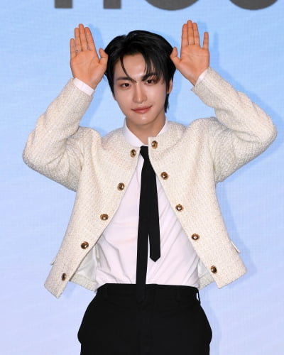 에이티즈 성화, 샤프한 턱선...빛나네[TEN포토+]