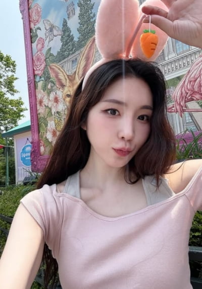 '결별설' 성해은, 또 '나홀로' 강조…사진도 일반 시민이 찍어줬다