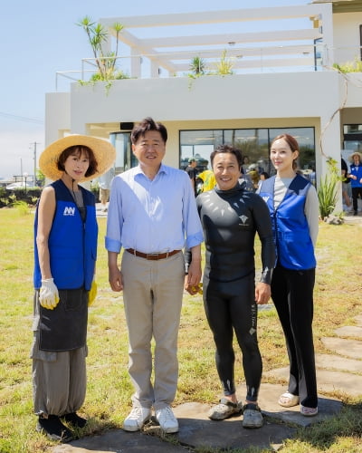 김병만-예지원-김태현-오영훈 제주도지사, 병만랜드 오픈을 축하합니다[TEN포토]