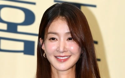 [종합] 파경 맞은 이시영, 아픔 딛고 6년 만에 안방극장 복귀…"소극적으로 변해" ('살롱드홈즈')