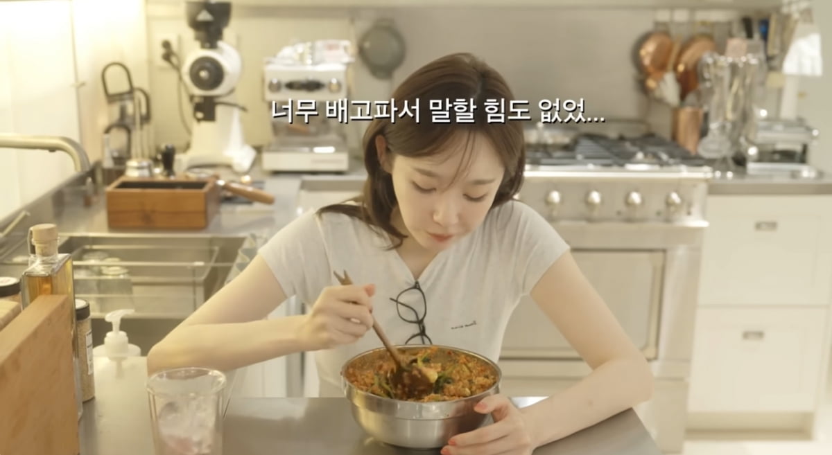 강민경, 열무 비빔밥 얼마나 맛있었으면..."밥 두공기지만 다이어트식" ('걍밍경')