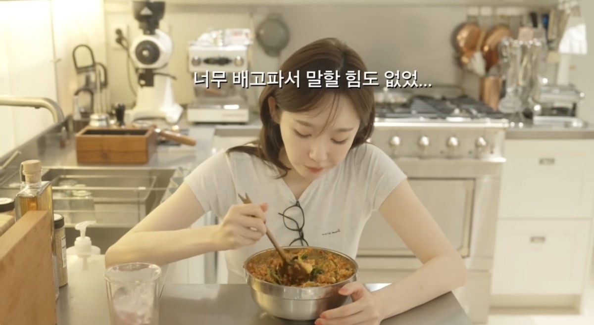 강민경, 열무 비빔밥 얼마나 맛있었으면..."밥 두공기지만 다이어트식" ('걍밍경')