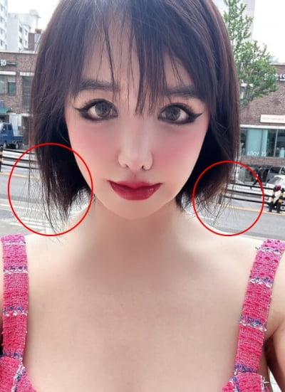 박봄, 필터 안 쓴다더니…셀카 뒤 우뚝 솟아난 아스팔트