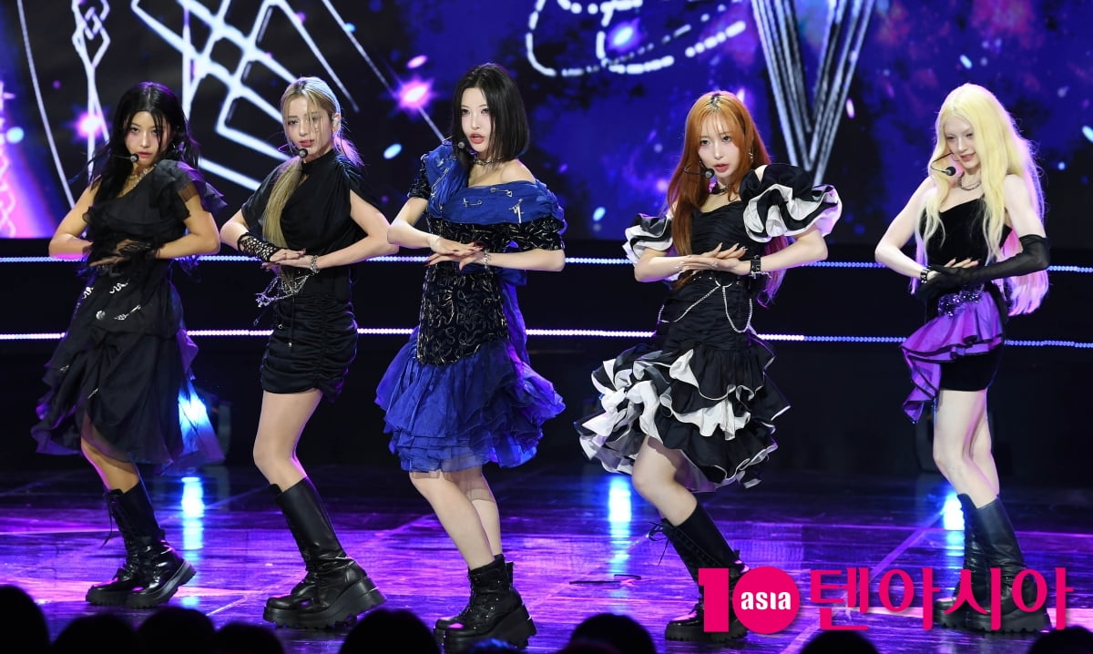 엑신(X:IN), 매혹적인 ‘SABAHA’ 무대[TEN포토+]
