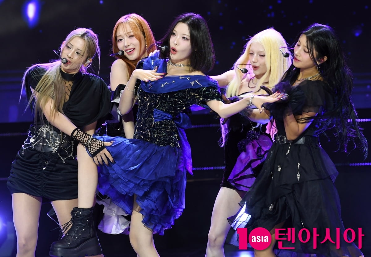 엑신(X:IN), 매혹적인 ‘SABAHA’ 무대[TEN포토+]