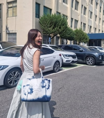 '1조 매출 CEO' 안선영, 용산 경찰서 출석