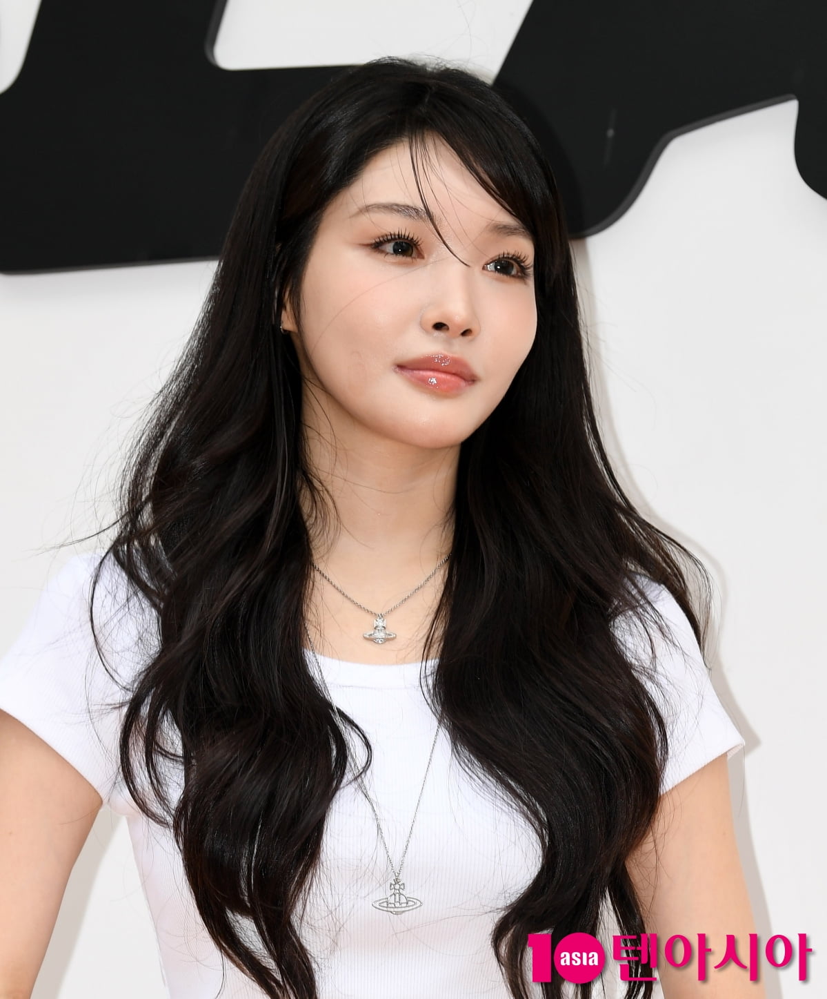 청하, 청바지+흰티만 입어도 빛나[TEN포토+]