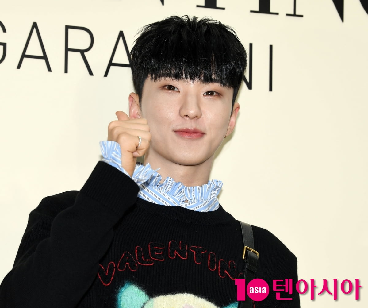 세븐틴 호시, 장난꾸러기 미소...남친룩의 정석[TEN포토+]