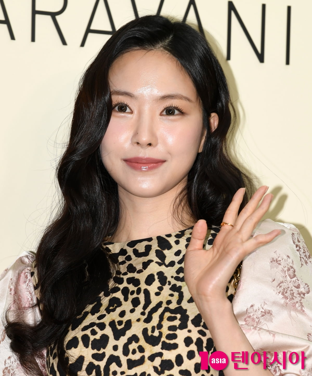 손나은, 화려한 호피무늬 공주...부러질듯한 각선미[TEN포토+]