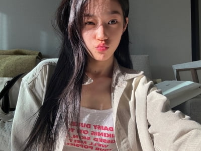 노윤서, '20대女 민낯' 실화냐...햇살 뚫고 나오는 청순 비주얼