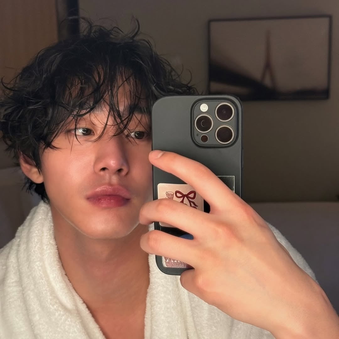 사진 = 안효섭 인스타그램