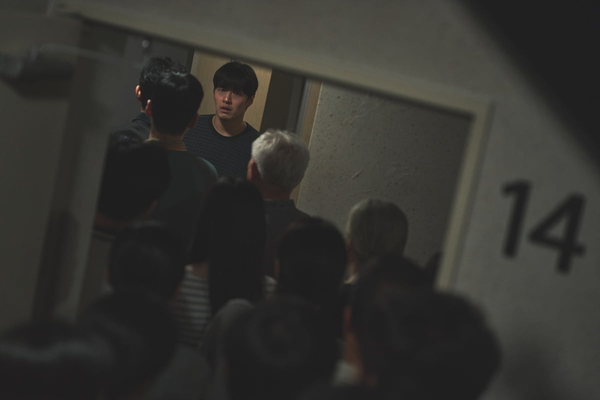 염혜란, 알고 보니 펜트하우스 살고 있었다…층간 소음 문제 해결 나선 거주자('84제곱미터')