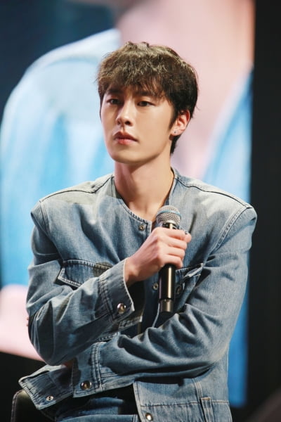 노래만 총 7곡 불러…이재욱, 日 콘서트인가 팬미팅인가