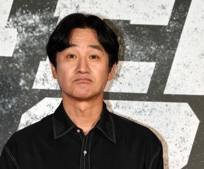 '성매매 후 9년 자숙' 엄태웅, 연예계 복귀 시동…"가족이 용서" VS "여전히 불편" 갑론을박 [TEN스타필드]