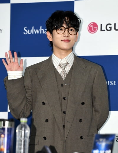 Im Si-wan Reflects on Blue Dragon Series Awards and Embraces New Challenges