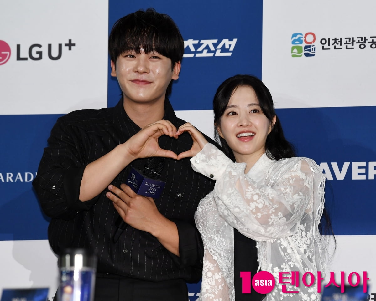 이정하, 찐팬 박보영과 다정하게[TEN포토]
