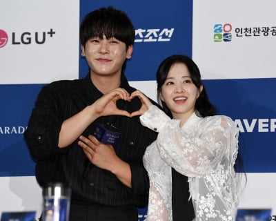 이정하, 찐팬 박보영과 다정하게[TEN포토]