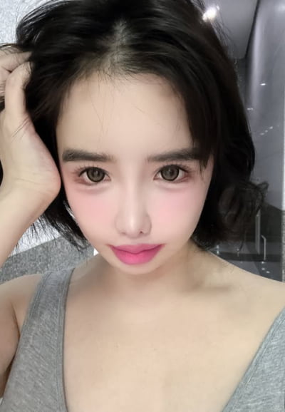박봄, 지난주와는 또 다른 얼굴…AI 의심되는 근황