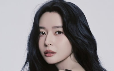 [공식] '34세' 권나라, 2년 만에 결별 후 새출발…"함께하게 되어 기뻐"