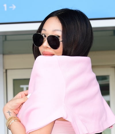 '팬 폭행 방관' 제시, 논란 9개월 만에…싸이·박재범 떠나 독립 레이블 설립