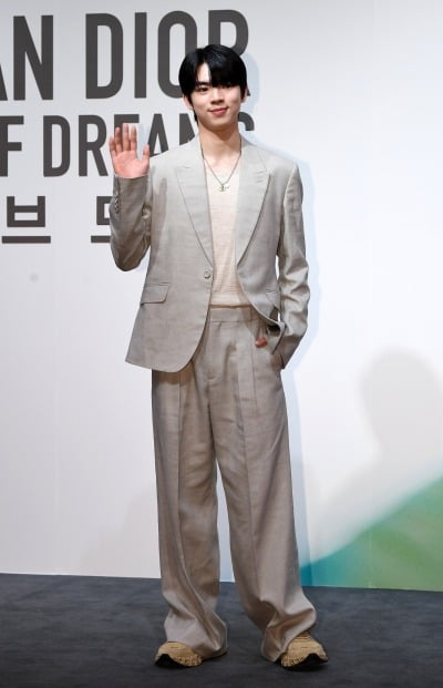 '23세' 차준환, SM 캐스팅됐다더니…새 출발 소식 "얼마 전 취업, 월급 받고 생활 중" ('라스')[종합]