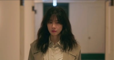 '지성♥' 이보영, 새 얼굴 갈아끼웠다…13년 만에 복귀, "모든 게 뒤틀리기 시작" ('메리킬즈피플')