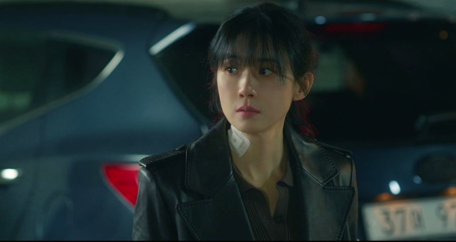 '지성♥' 이보영, 새 얼굴 갈아끼웠다…13년 만에 복귀, "모든 게 뒤틀리기 시작" ('메리킬즈피플')
