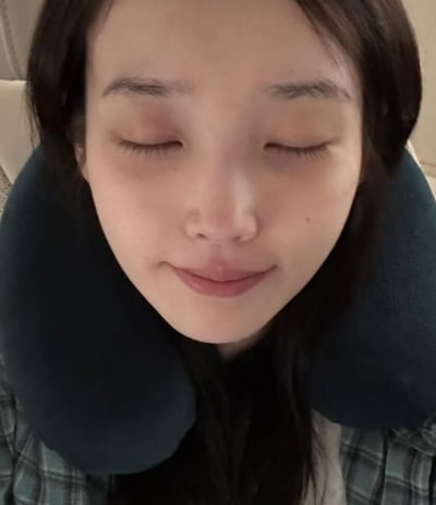 이지은, 아이유 모드 꺼버렸다…전부 화장기 없는 '생얼'
