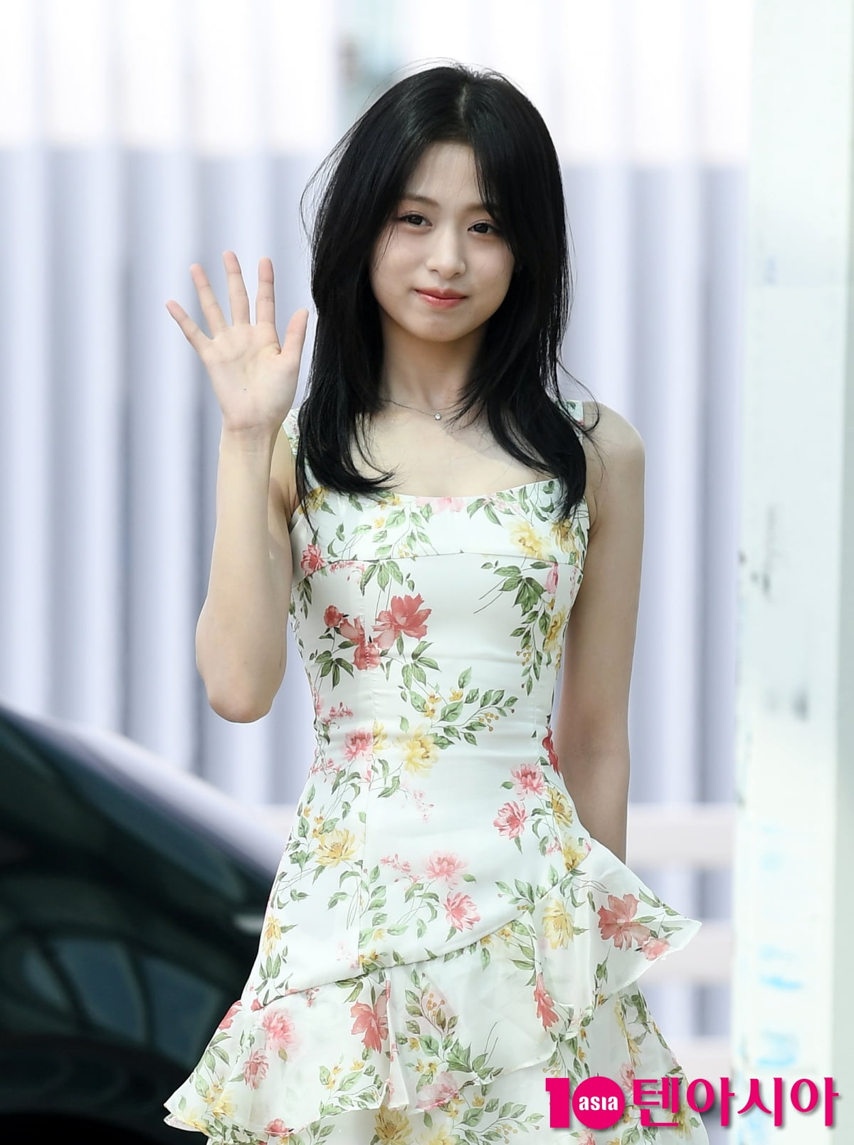 베이비몬스터 아현, 꽃무늬 기죽이는 미모[TEN포토+]