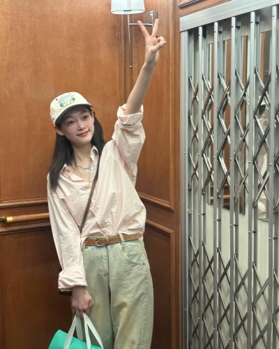 '162cm 42kg' 이유미, 종이인형 같은 비주얼..."넷플릭스의 딸 날아가겠네"