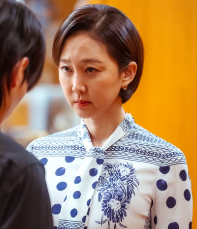 '병원 이사장' 염정아, 불법 매매 입양 조직 운영 중이었다…충격적 사업 실행 ('아이쇼핑')